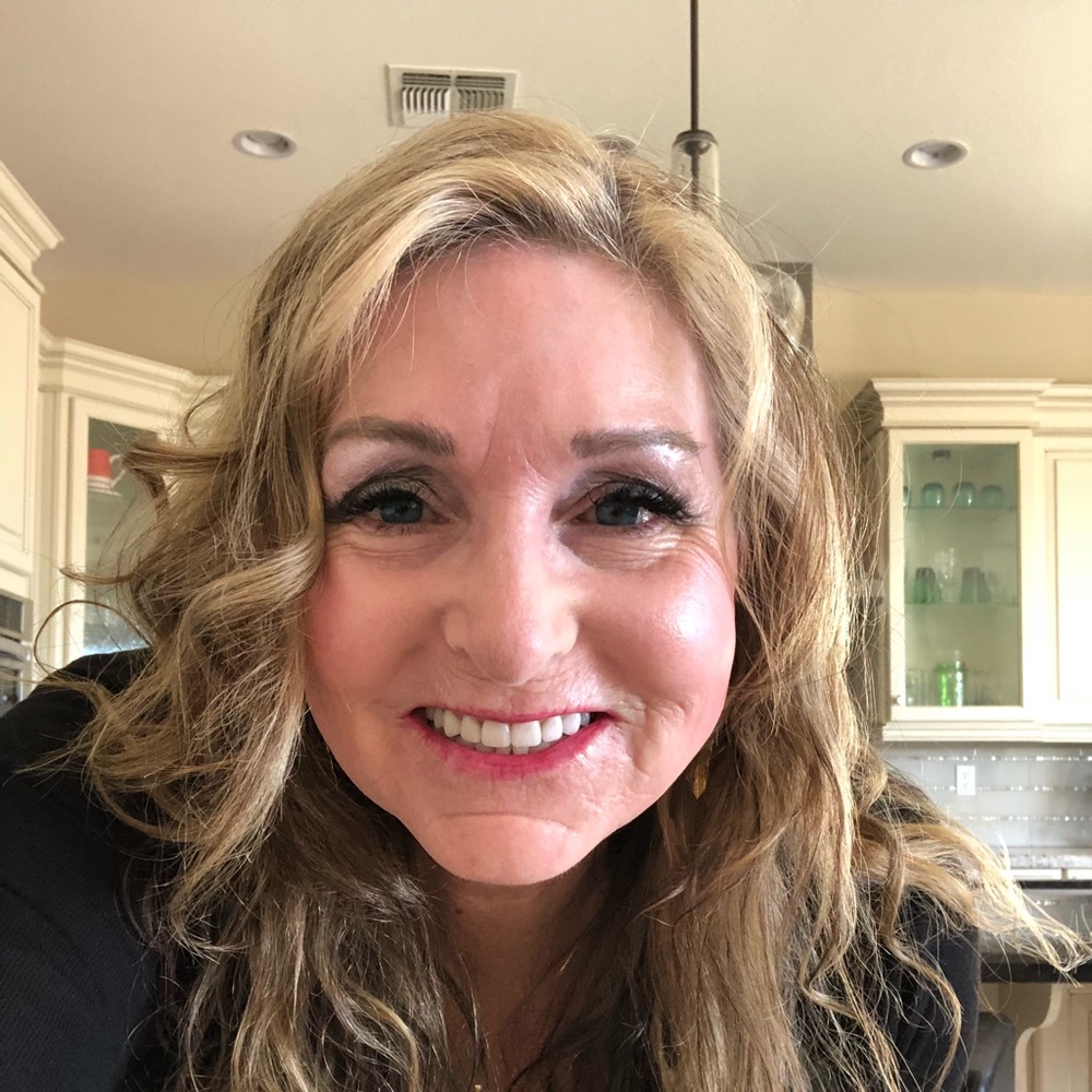 Meet your Posher, Claudia